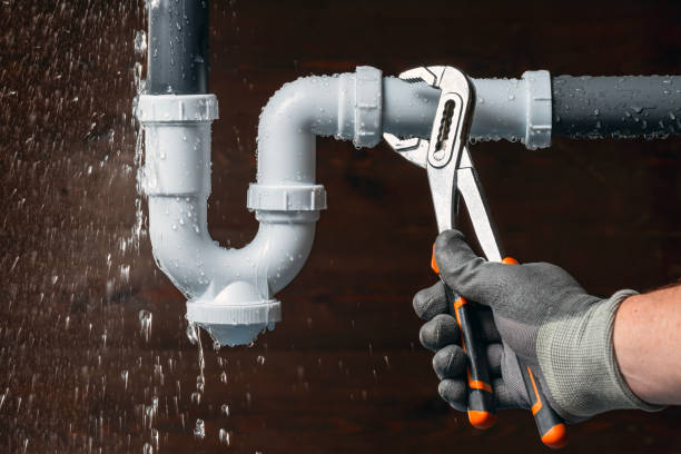 Professional Leak Detection technician working in Perry, LA